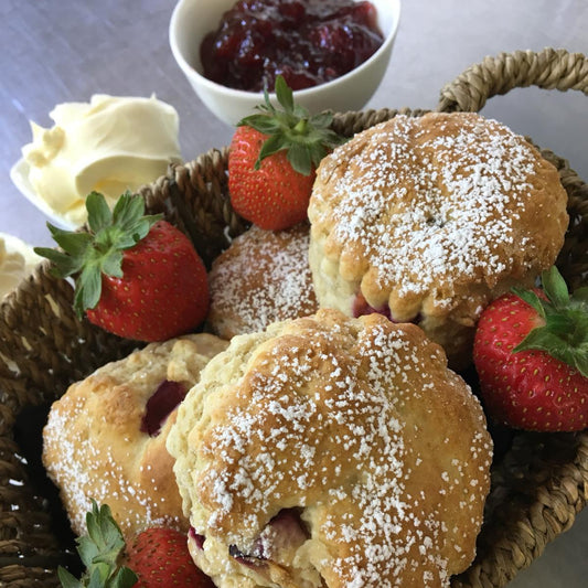 Christmas Wreath Making Workshop & Festive Cream Tea with Prosecco