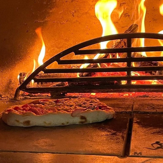Evening Xmas Wreath Making Workshop & Woodfired Pizza, Pud & Prosecco!