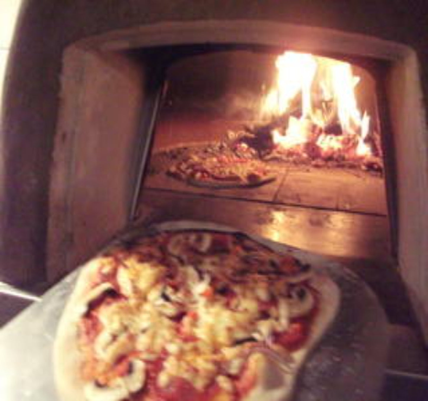 Evening Xmas Wreath Making Workshop & Woodfired Pizza, Pud & Prosecco!
