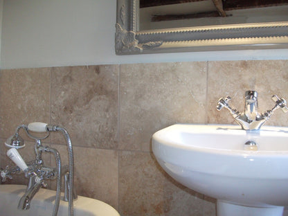 The Milkhouse (sleeps 2-4) **2 adults & 2 children under 12yrs**