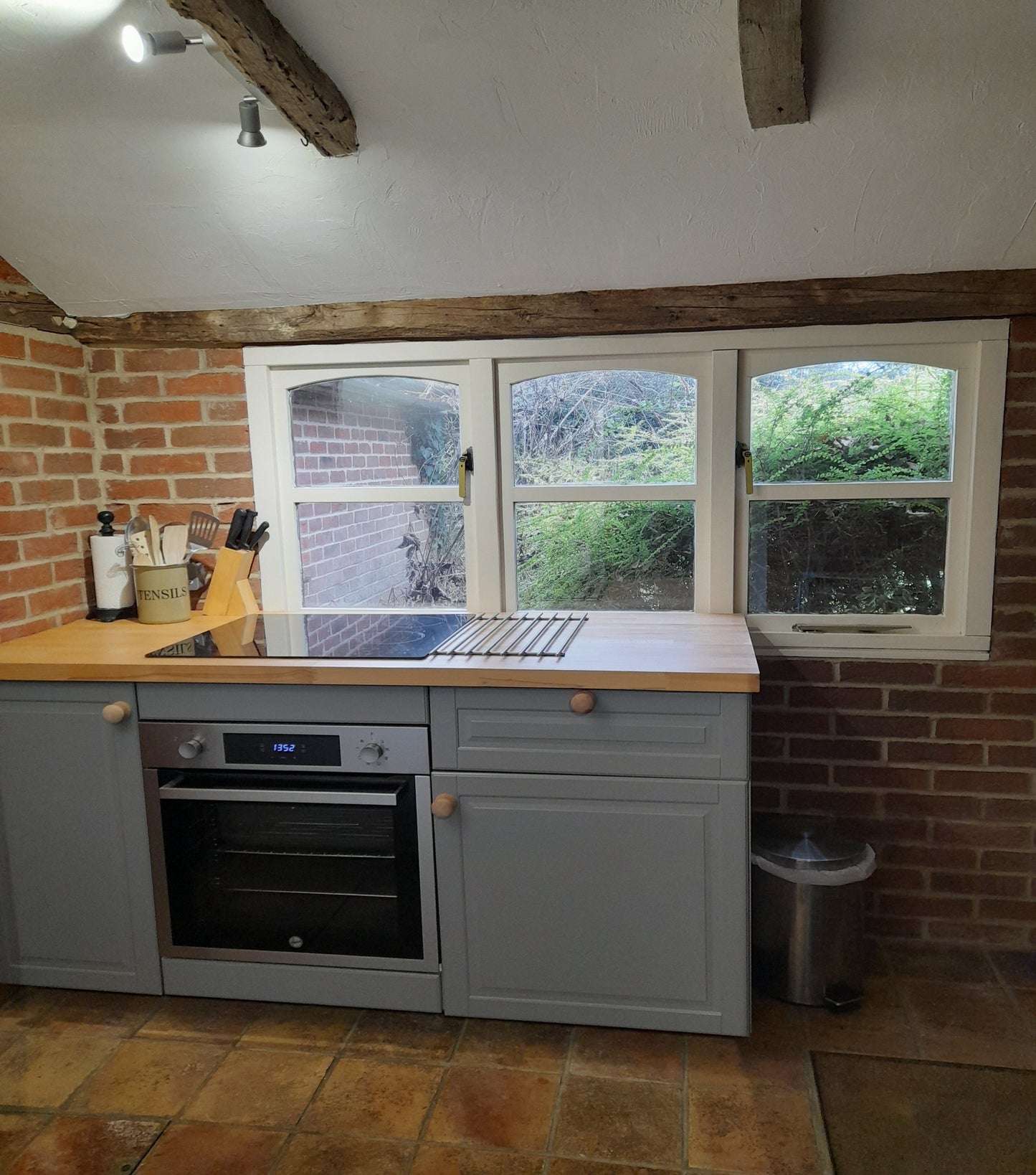 The Milkhouse (sleeps 2-4) **2 adults & 2 children under 12yrs**