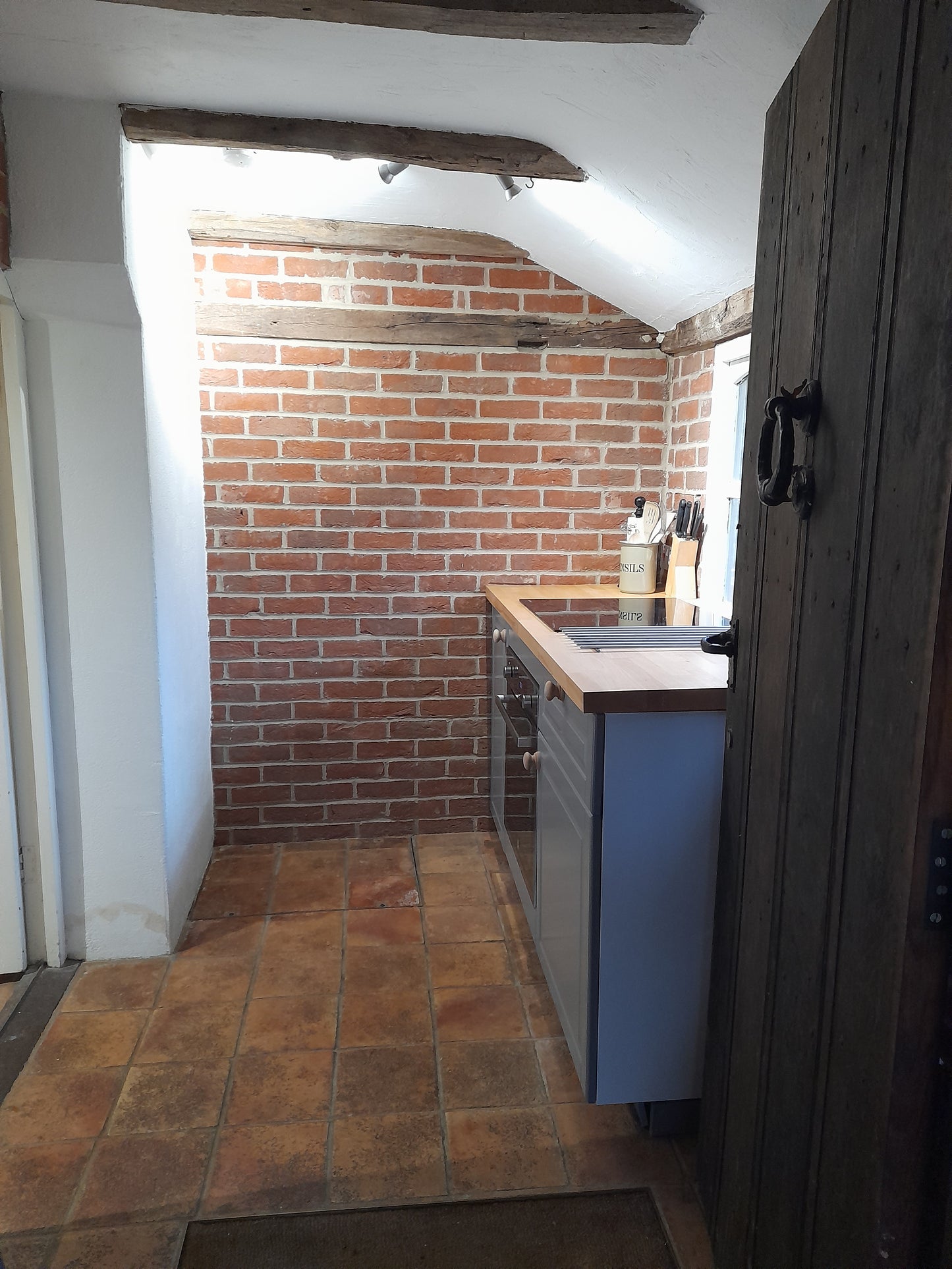 The Milkhouse (sleeps 2-4) **2 adults & 2 children under 12yrs**