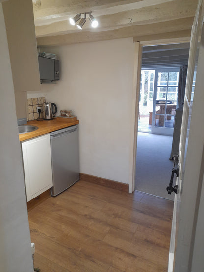 The Milkhouse (sleeps 2-4) **2 adults & 2 children under 12yrs**