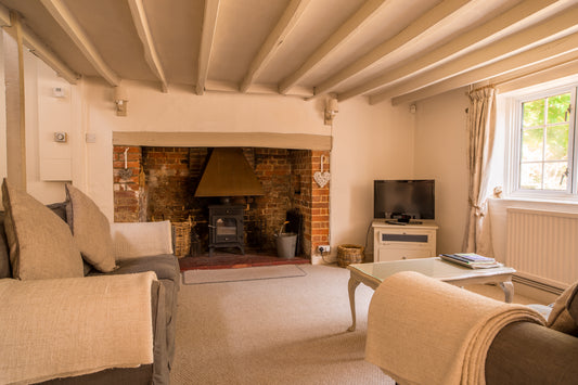 The Milkhouse (sleeps 2-4) **2 adults & 2 children under 12yrs**