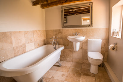 The Milkhouse (sleeps 2-4) **2 adults & 2 children under 12yrs**