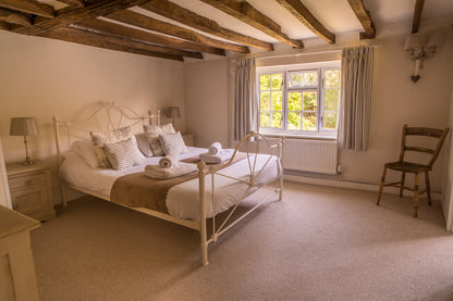 The Milkhouse (sleeps 2-4) **2 adults & 2 children under 12yrs**