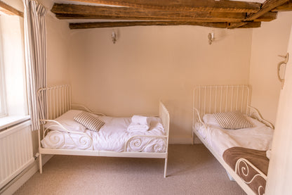 The Milkhouse (sleeps 2-4) **2 adults & 2 children under 12yrs**
