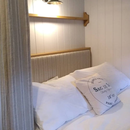 The Baker's Hut (sleeps 2)