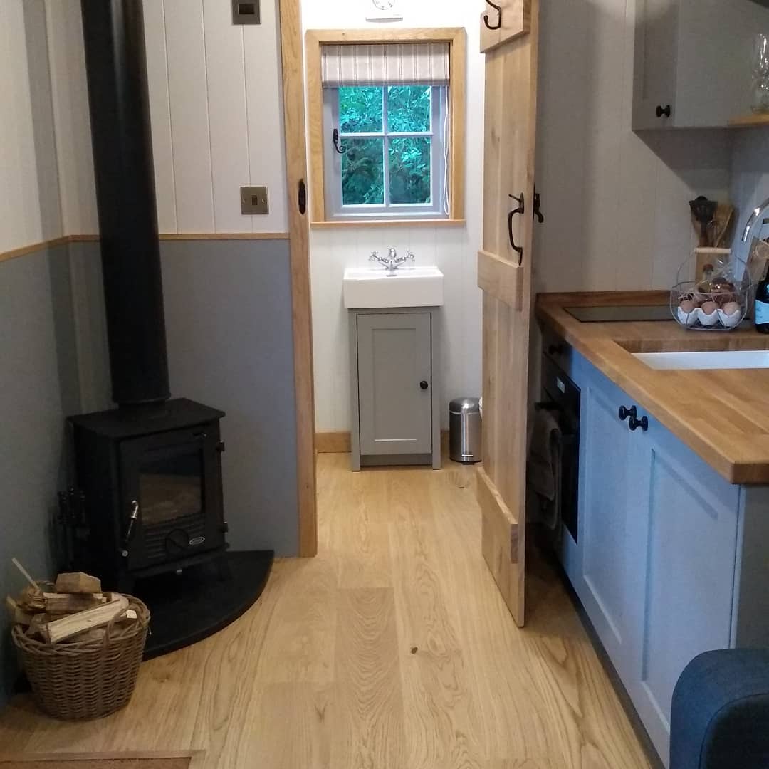The Baker's Hut (sleeps 2)