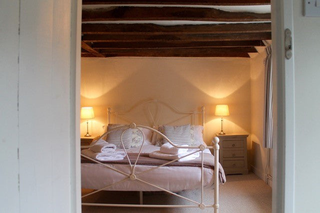 The Milkhouse (sleeps 2-4) **2 adults & 2 children under 12yrs**